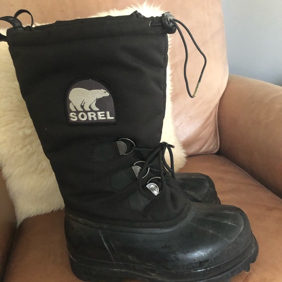 Sorel snow boots size 8